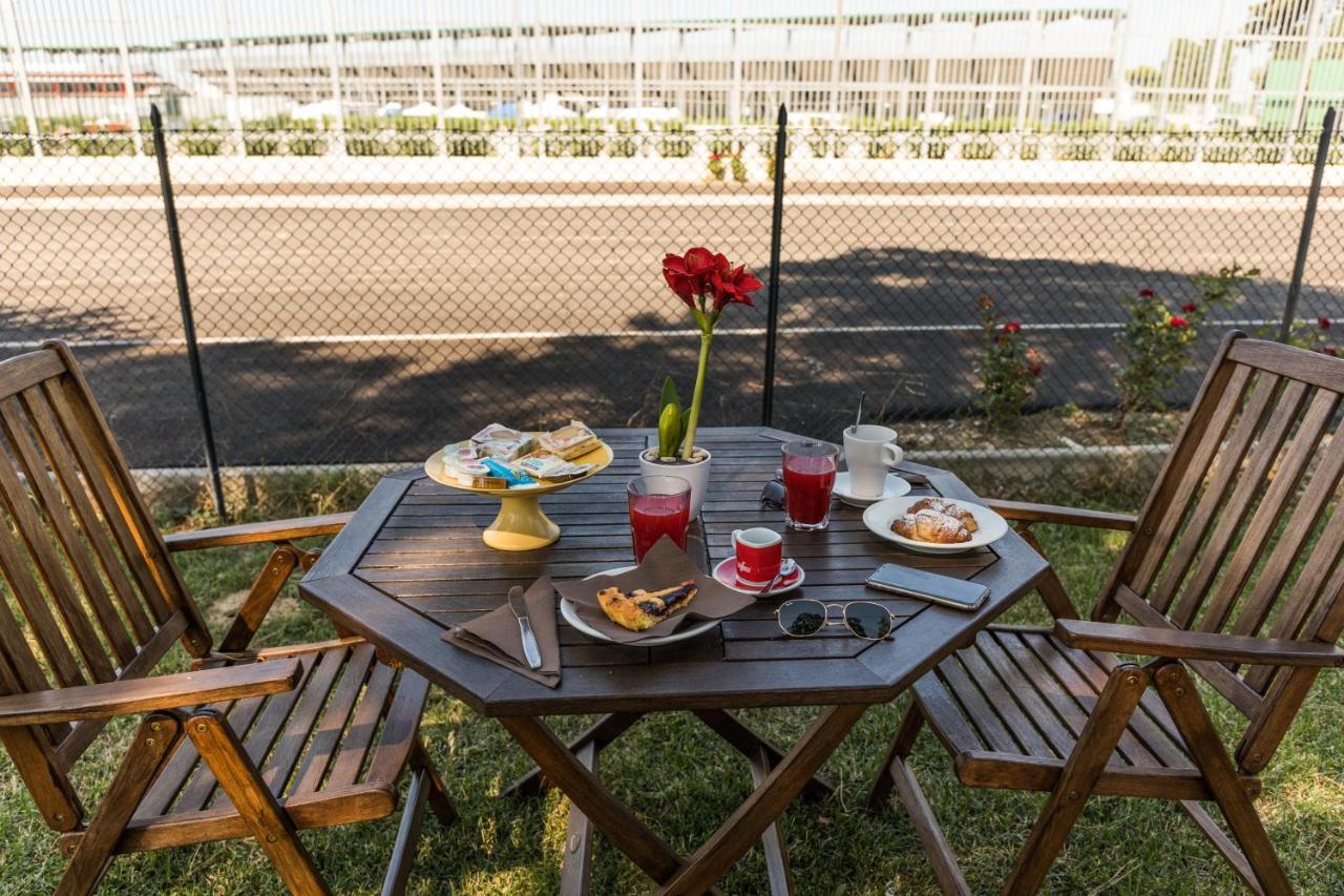 Locanda San Biagio ミザーノ・アドリアーティコ エクステリア 写真