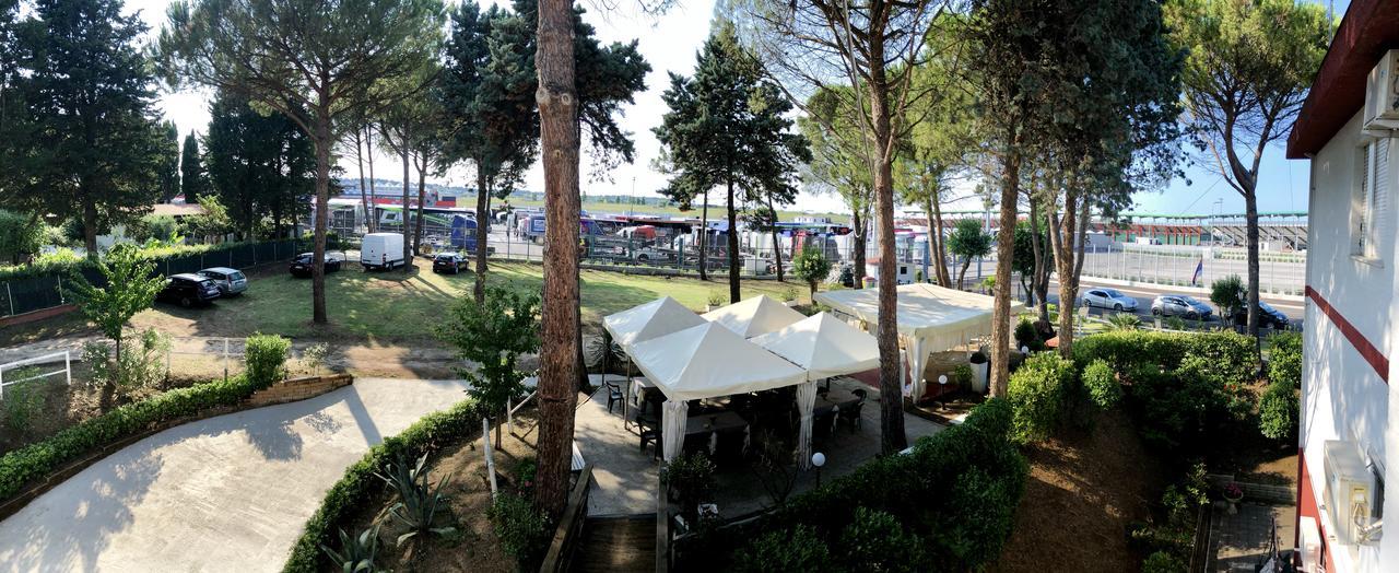 Locanda San Biagio ミザーノ・アドリアーティコ エクステリア 写真